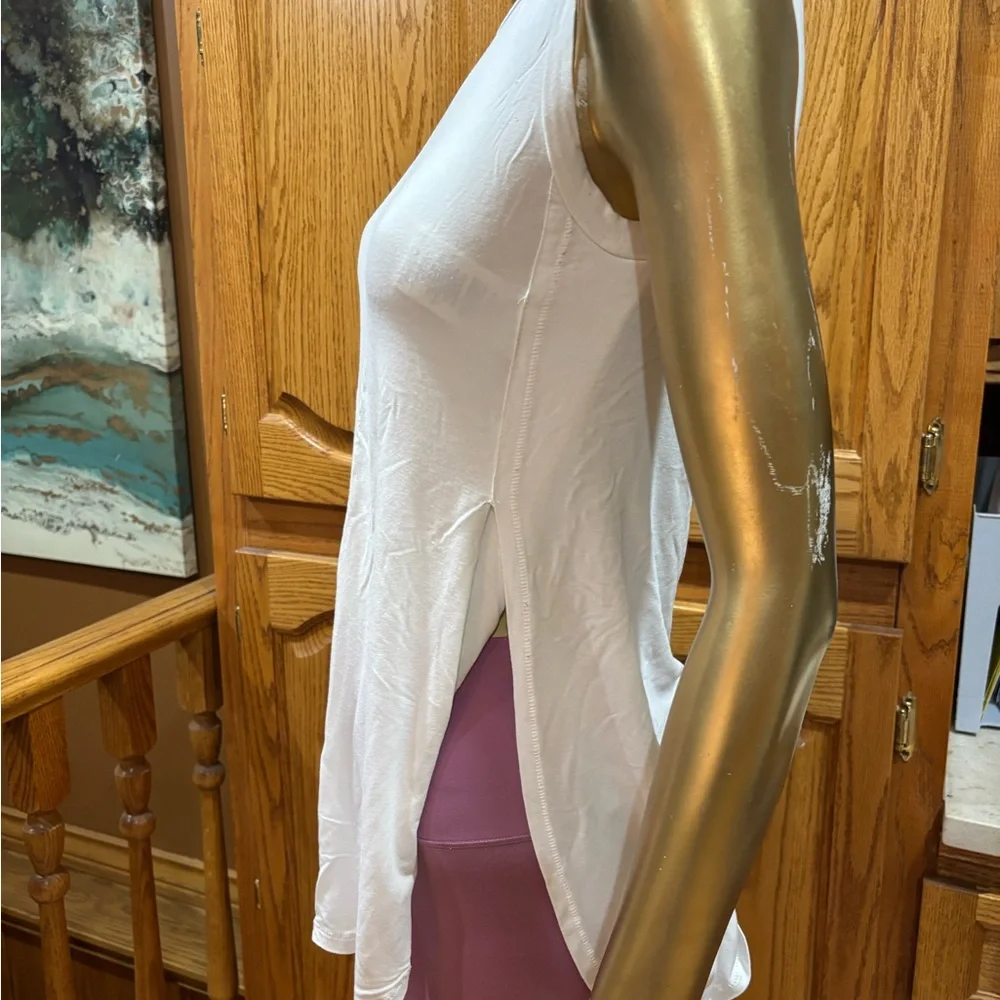 Wilfred White Sleeveless Tank Top - Picture 4 of 9